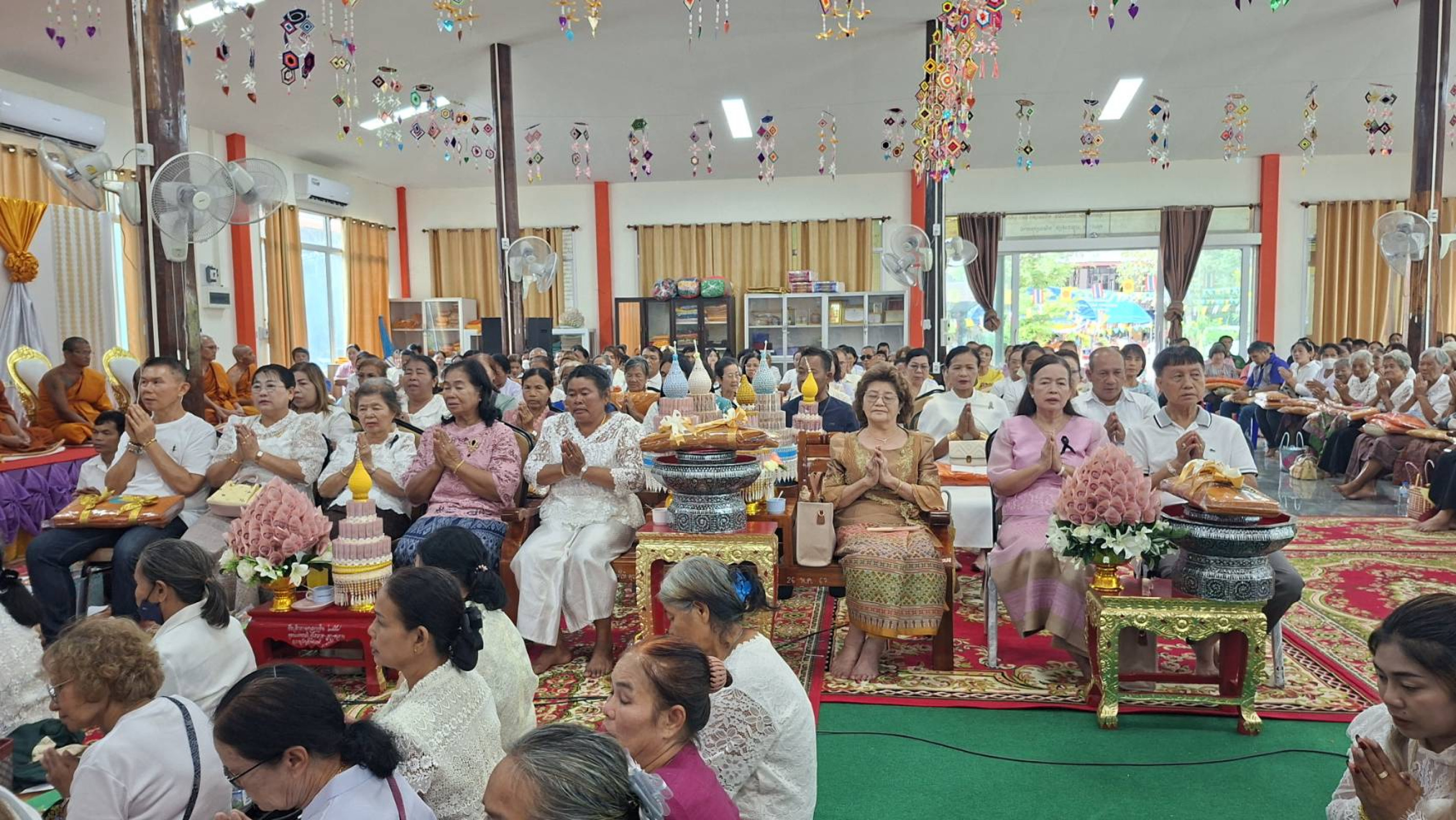 ภาพร่วมพิธีกรรมวัดสิงห์วงศ์