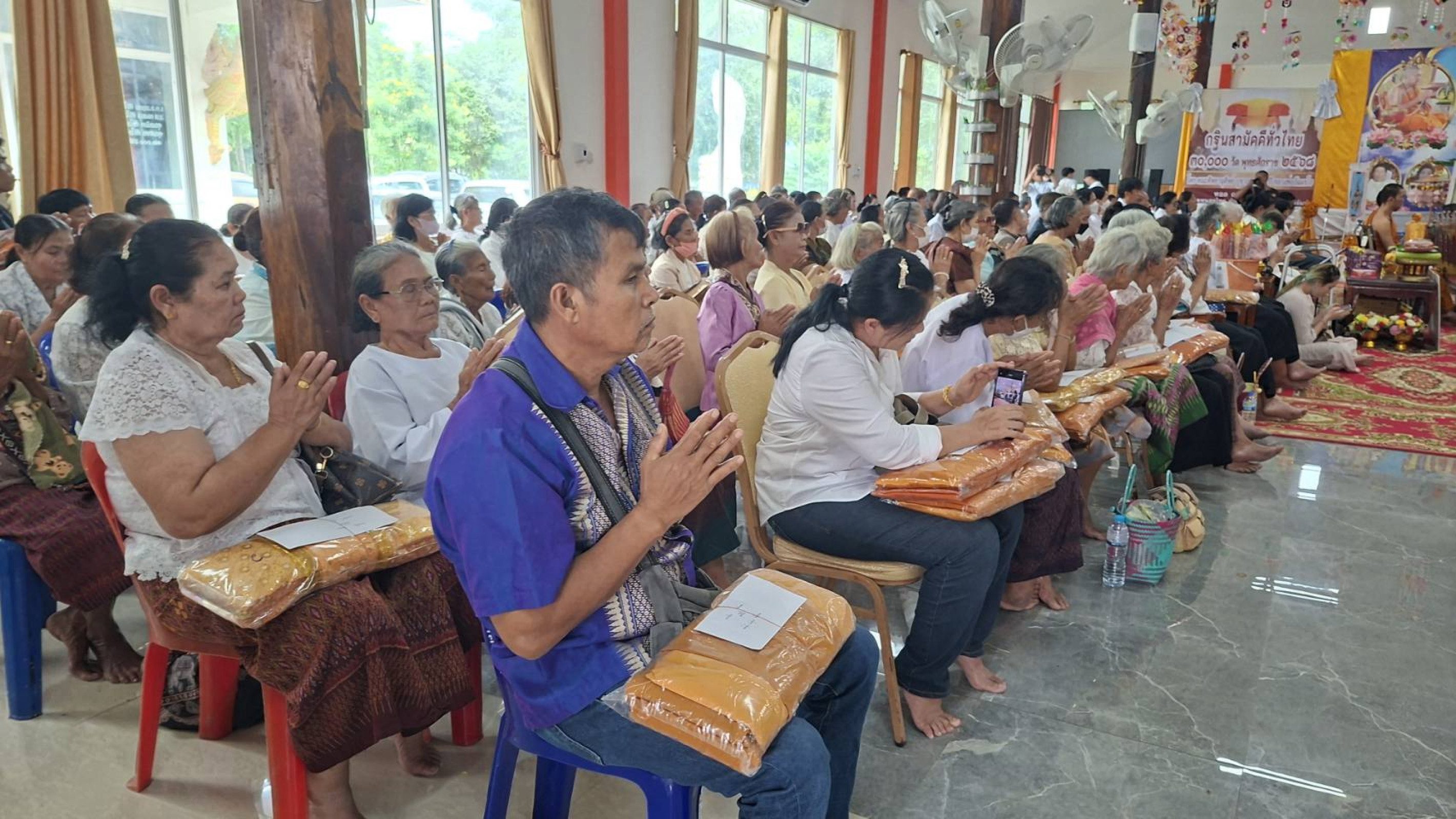 ภาพร่วมพิธีกรรมวัดสิงห์วงศ์