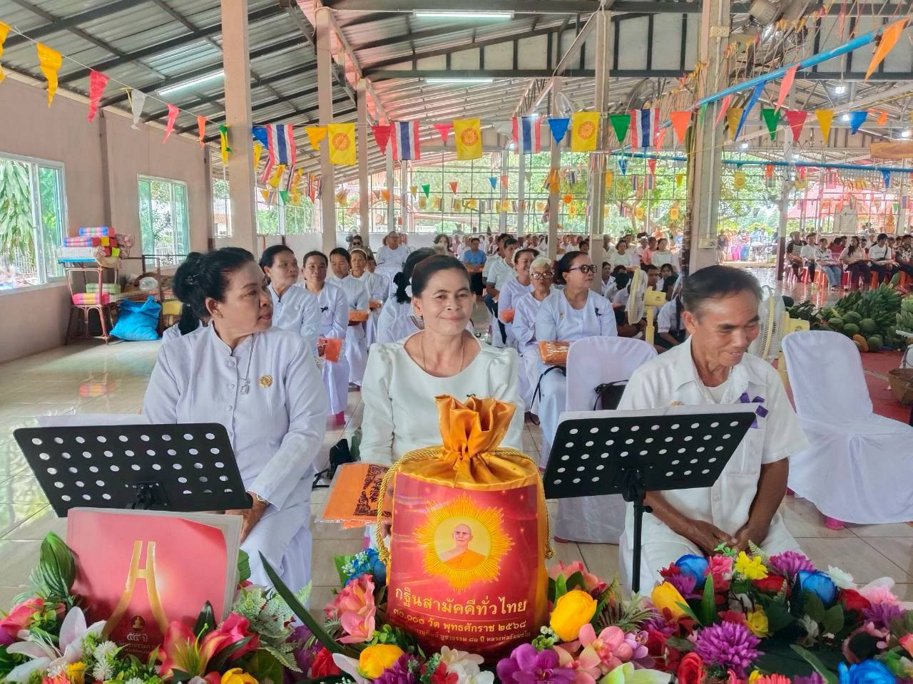 ภาพร่วมพิธีกรรมวัดซับสมบูรณ์