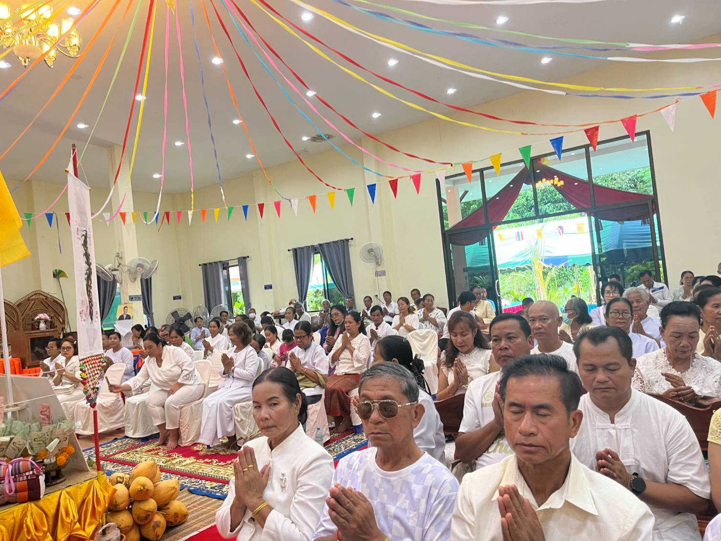 ภาพร่วมพิธีกรรมวัดหนองยาง