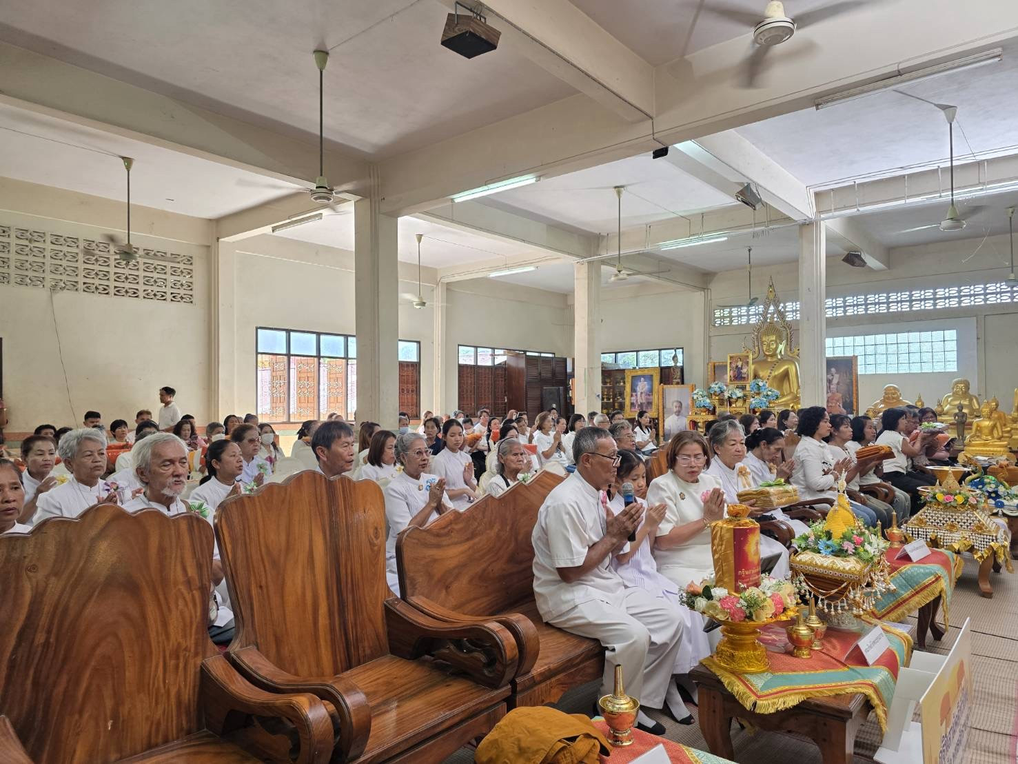 ภาพกล่าวคำถวายกฐินวัดสระไม้แดง
