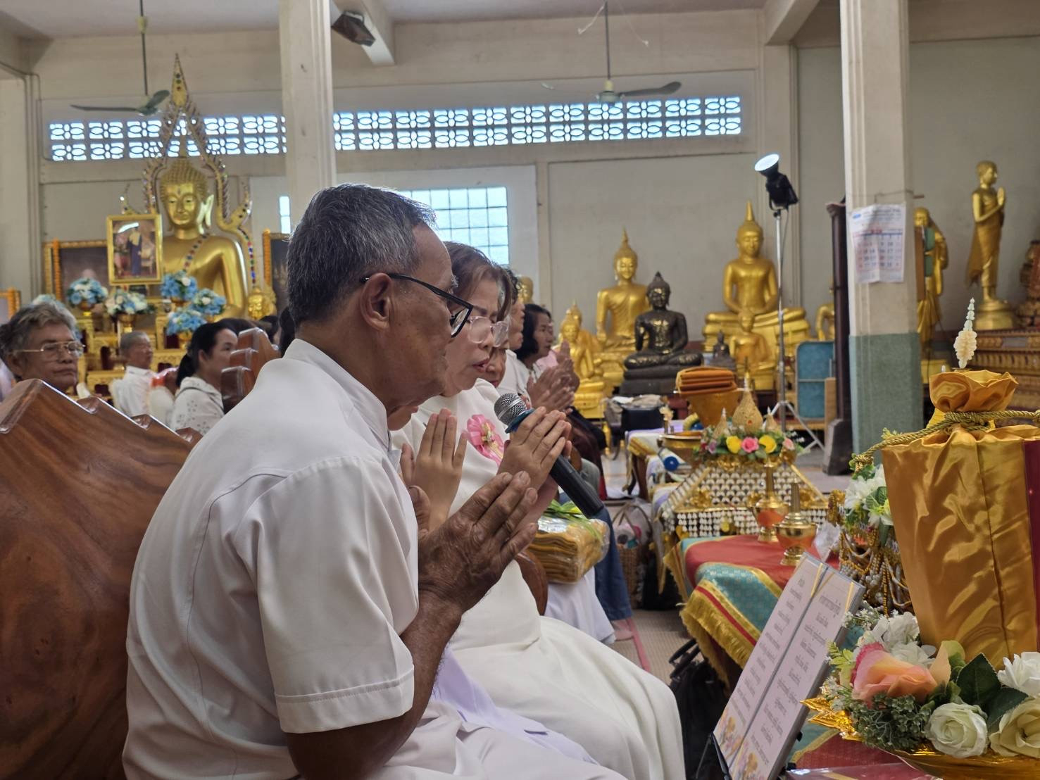 ภาพร่วมพิธีกรรมวัดสระไม้แดง