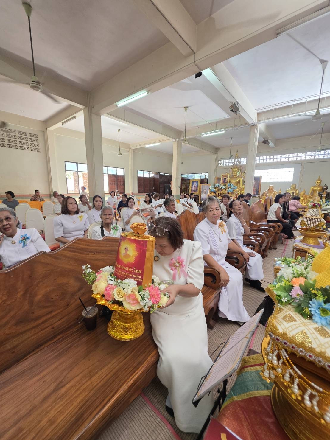 ภาพร่วมพิธีกรรมวัดสระไม้แดง