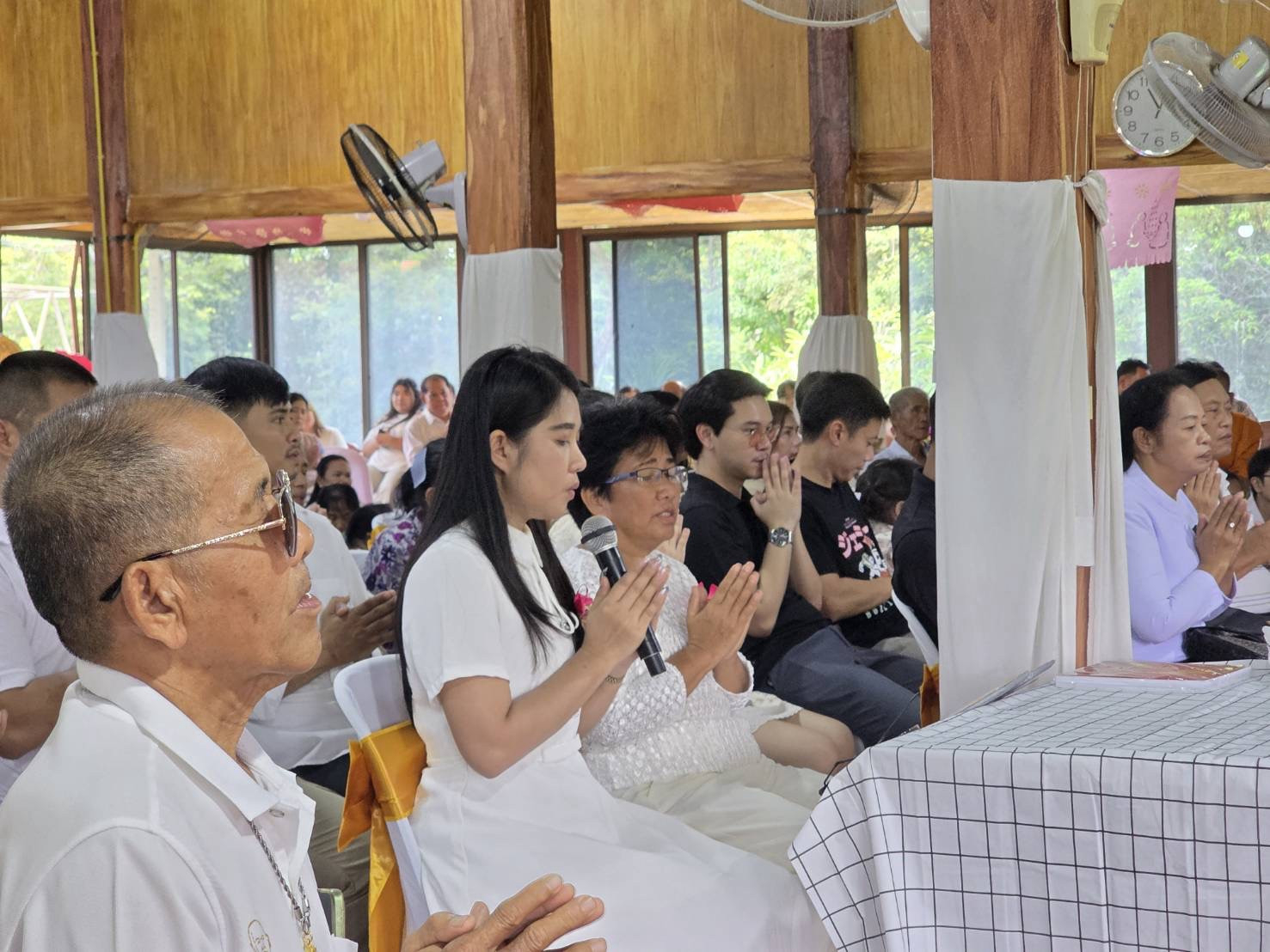 ภาพกล่าวคำถวายกฐินวัดตึก