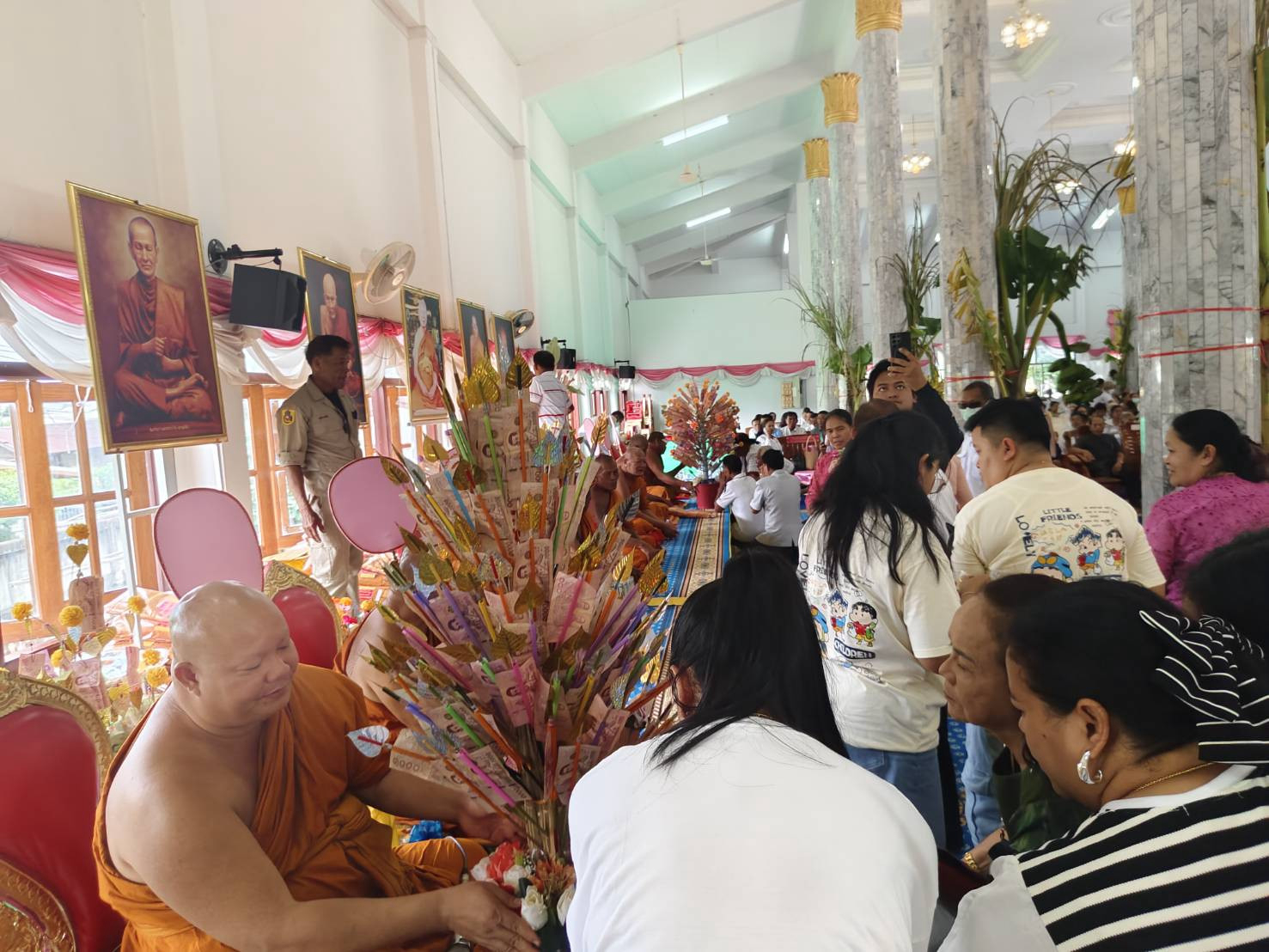 ภาพร่วมพิธีกรรมวัดหนองบัวทุ่ง