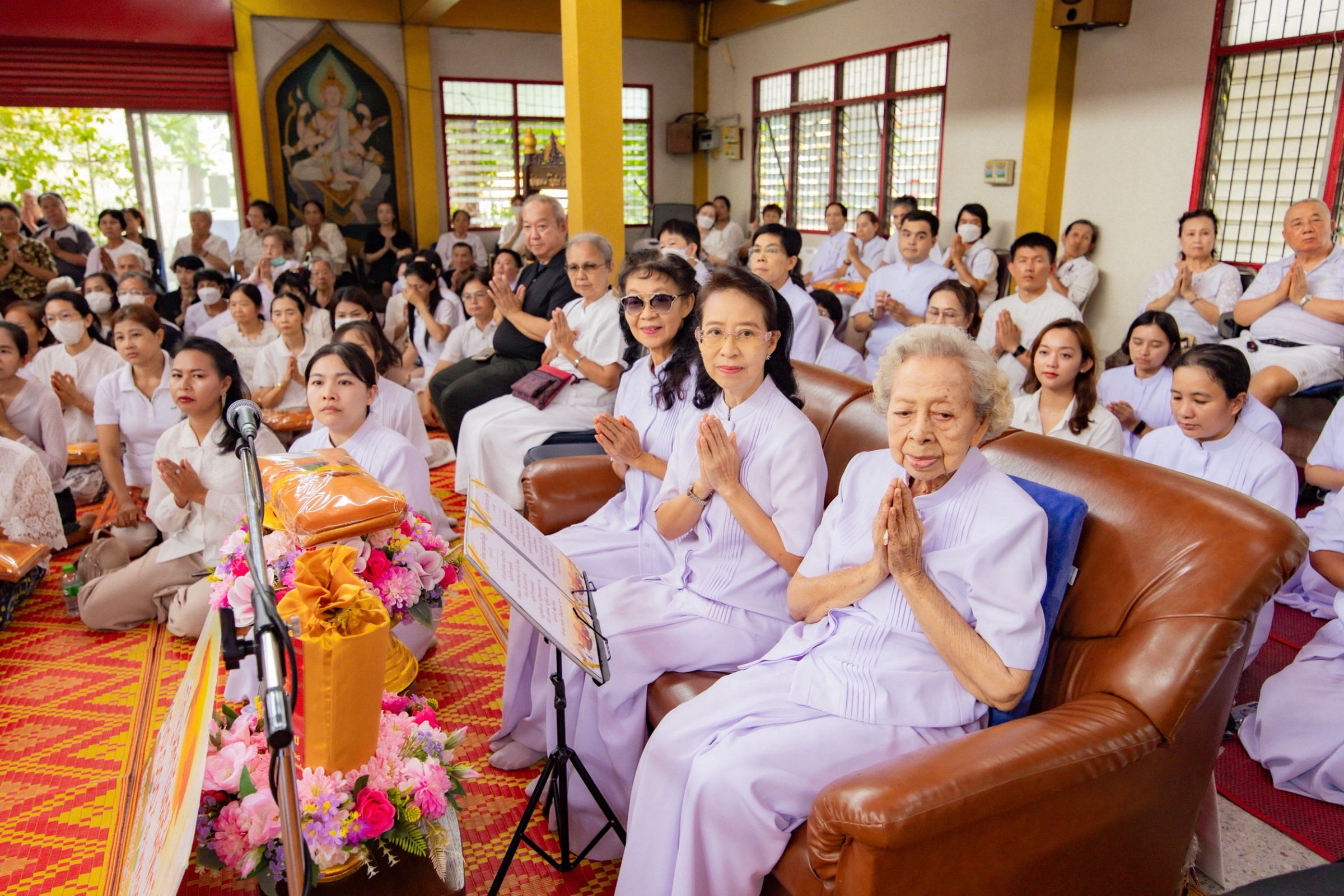 ภาพร่วมพิธีกรรมวัดจันทรสุข