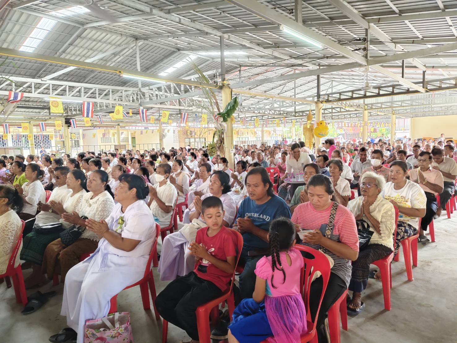 ภาพร่วมพิธีกรรมวัดบ้านไร่