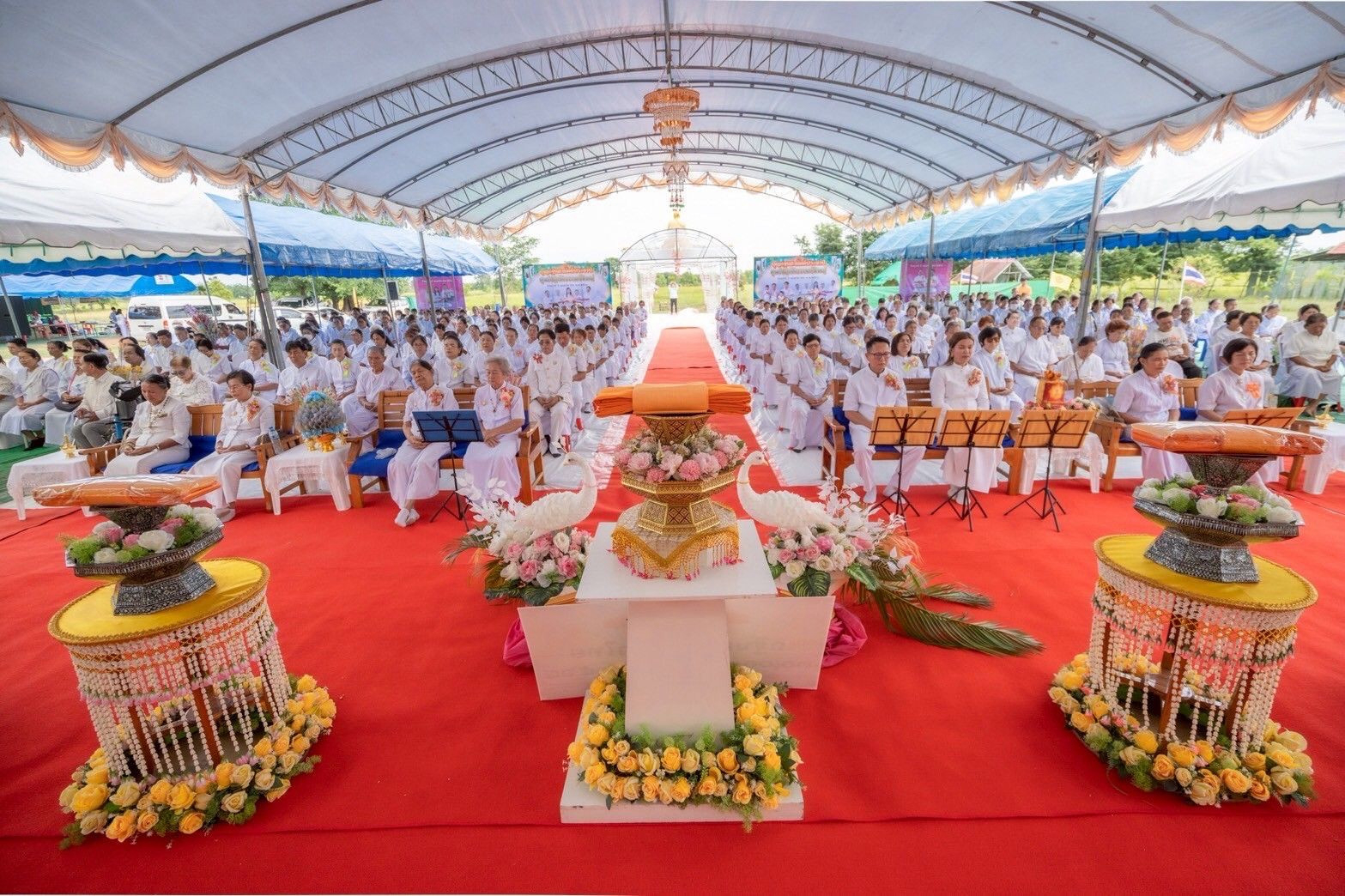 ภาพร่วมพิธีกรรมศูนย์ปฏิบัติธรรมบัวใหญ่นครราชสีมา
