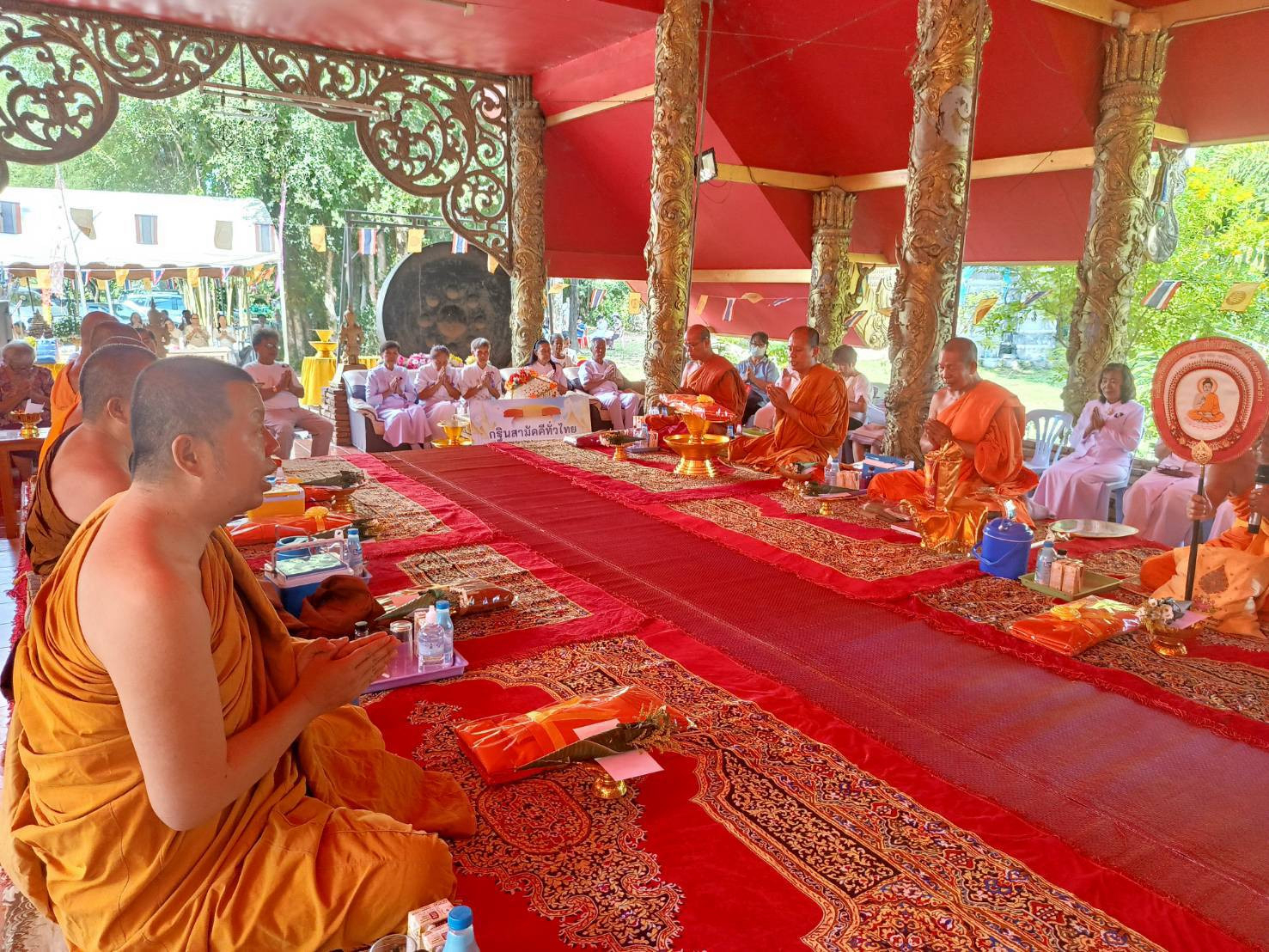 ภาพร่วมพิธีกรรมวัดโบสถ์ฆ้องคำศรัทธาราม