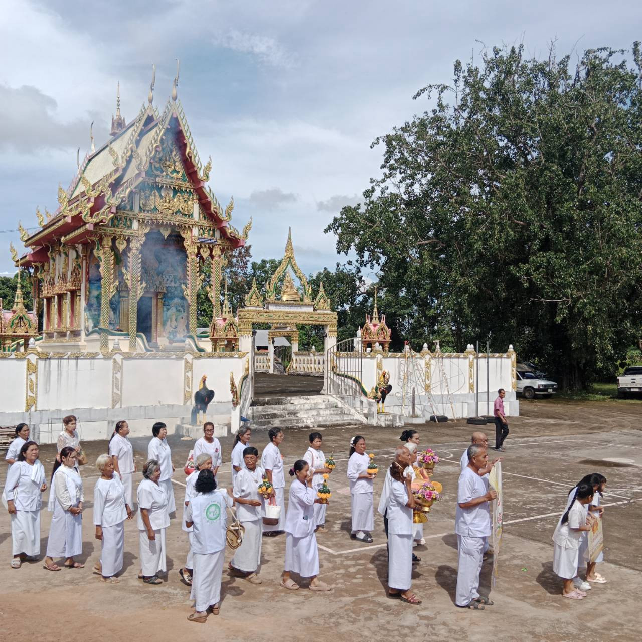 ภาพร่วมขบวนกฐินวัดเกาะหมาก