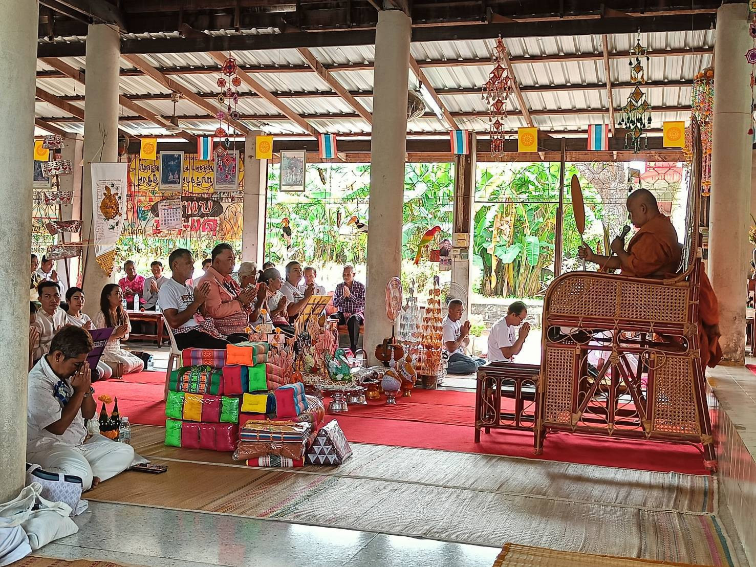 ภาพร่วมพิธีกรรมวัดถาวรนิมิต