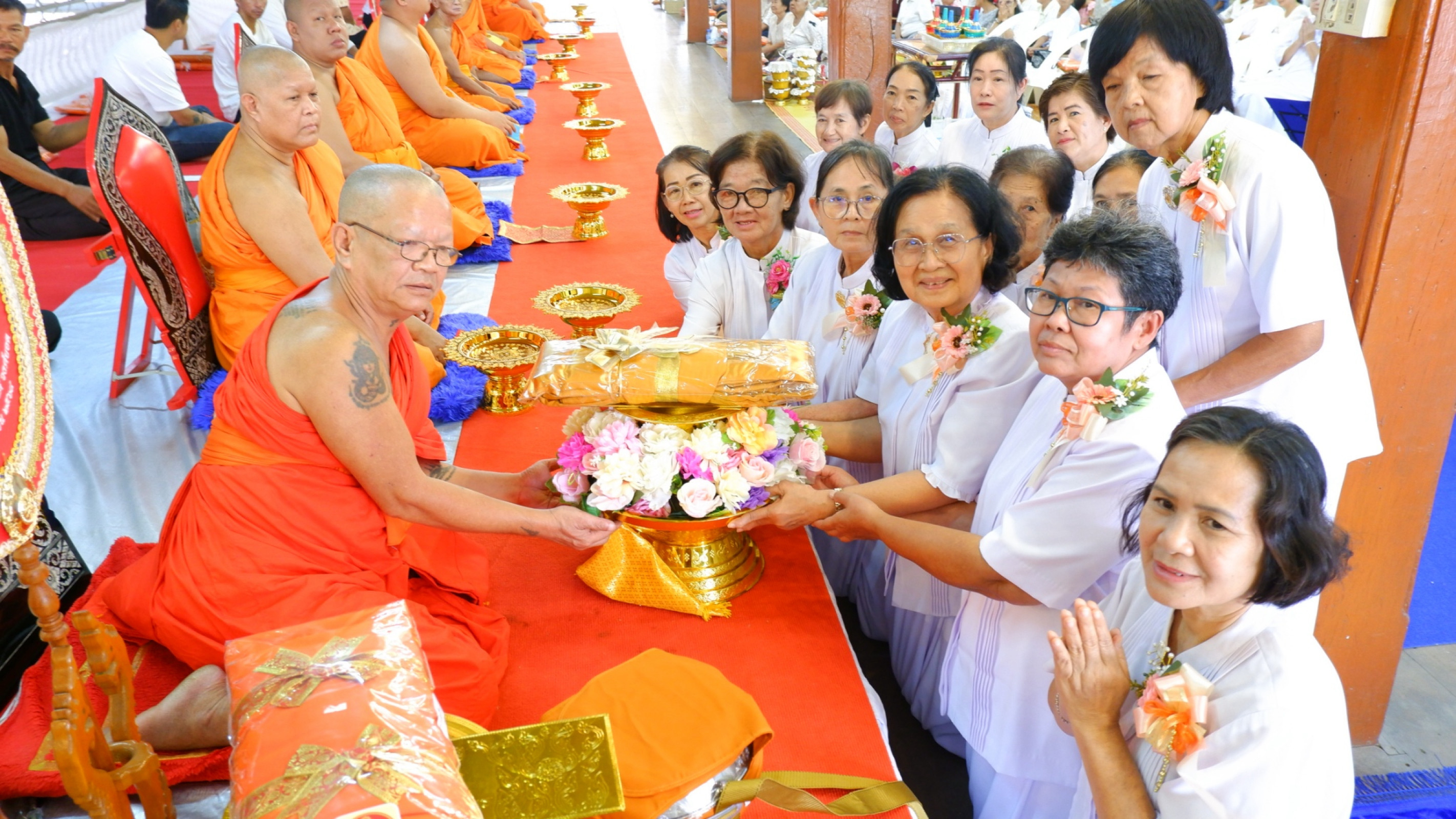 ภาพร่วมพิธีกรรมวัดวังแดงสาม