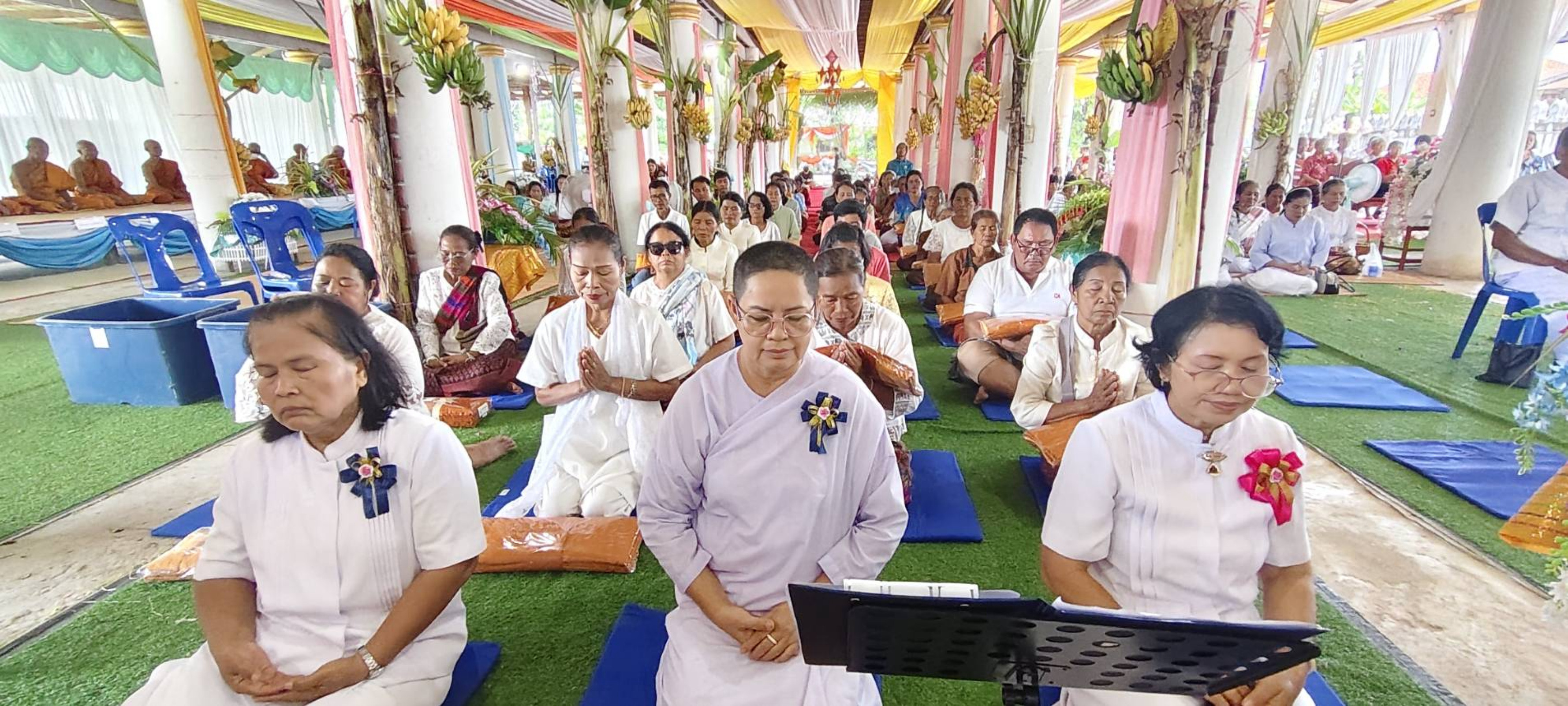 ภาพร่วมพิธีกรรมวัดสว่างบูรพาราม