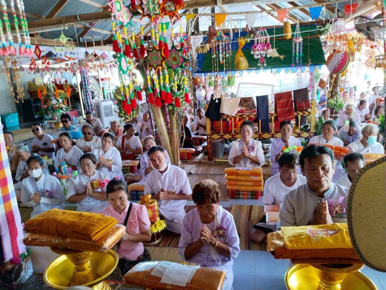 ภาพร่วมพิธีกรรมที่พักสงฆ์พุทธภูมิธรรมรวมใจ
