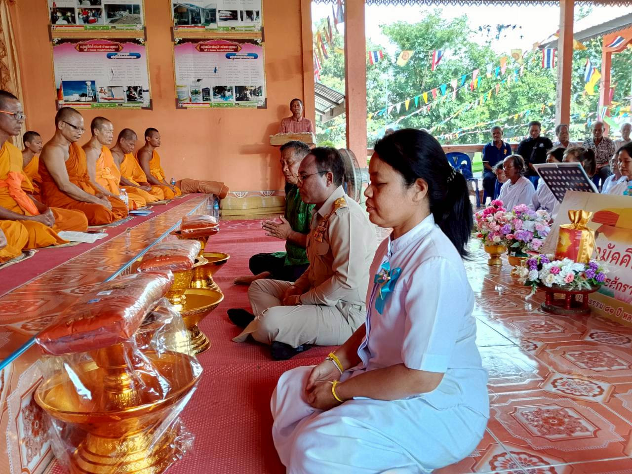 ภาพร่วมพิธีกรรมสำนักสงฆ์ธาตุทอง