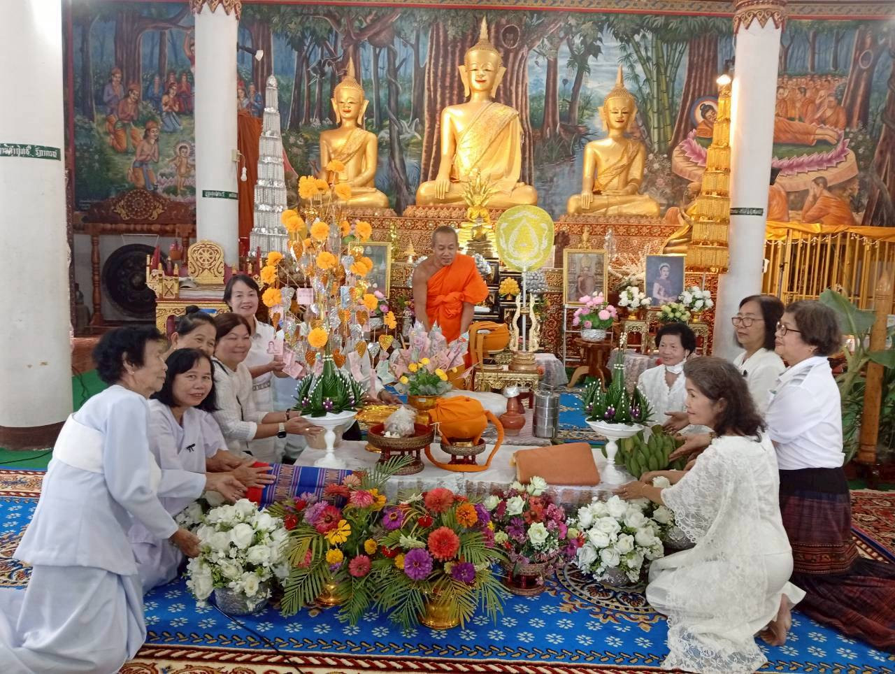 ภาพร่วมพิธีกรรมวัดศรีกลางเวียง