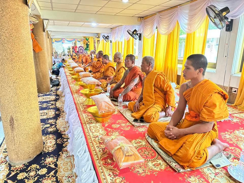 ภาพร่วมขบวนกฐินวัดพัฒนาราม