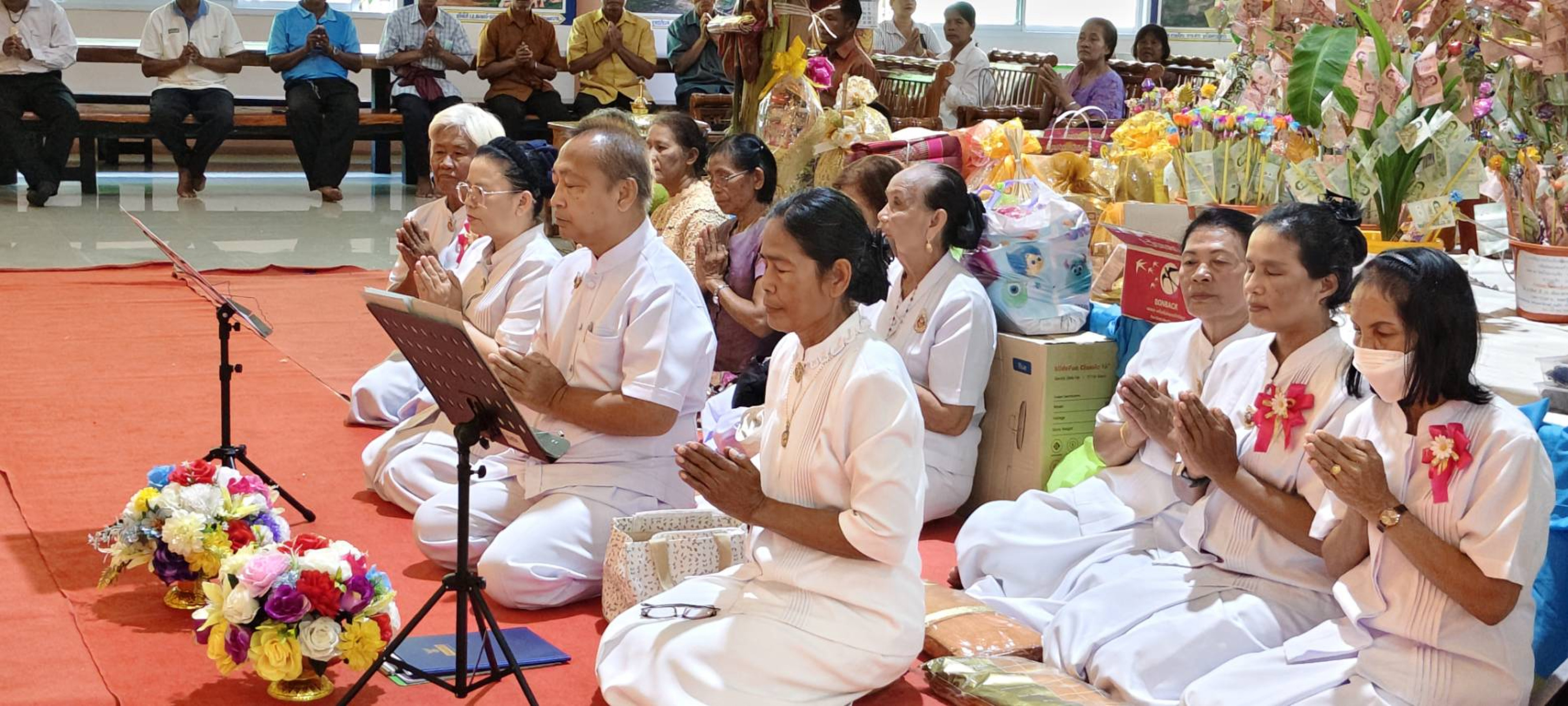 ภาพร่วมพิธีกรรมวัดบ้านกาบเชิง