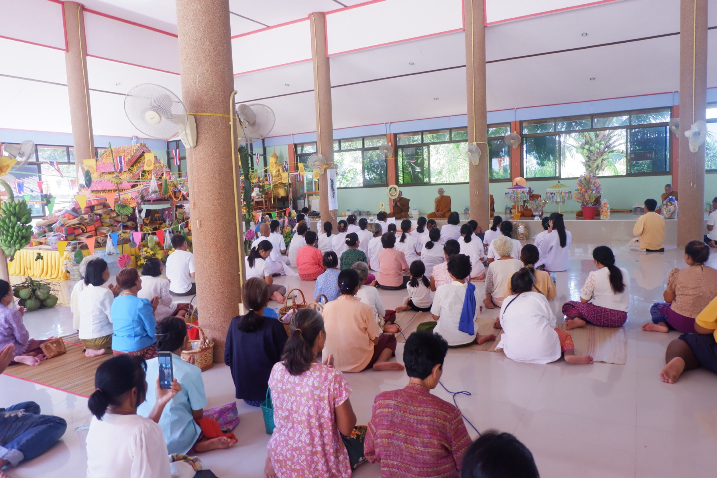 ภาพร่วมพิธีกรรมวัดโกทา