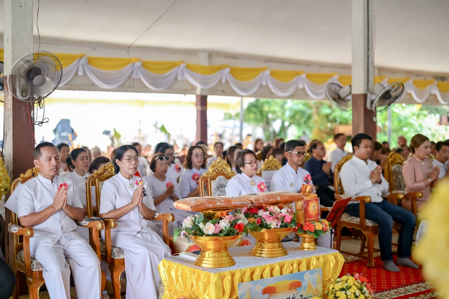 ภาพร่วมพิธีกรรมวัดป่าบอนต่ำ