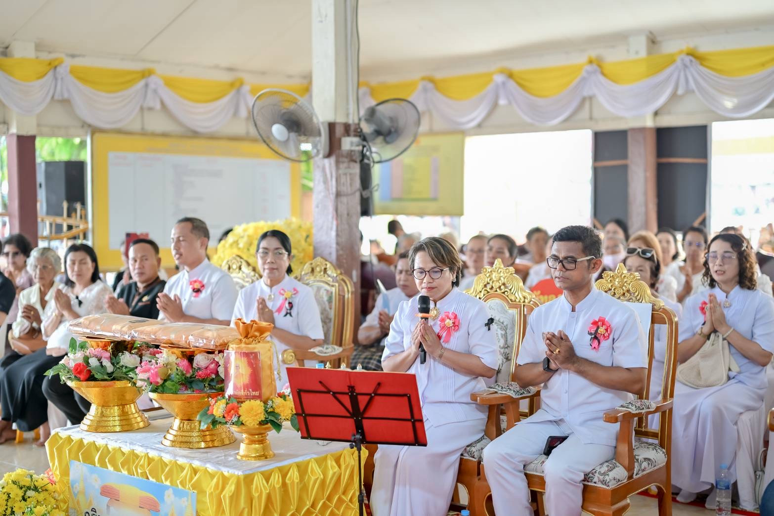 ภาพร่วมพิธีกรรมวัดป่าบอนต่ำ