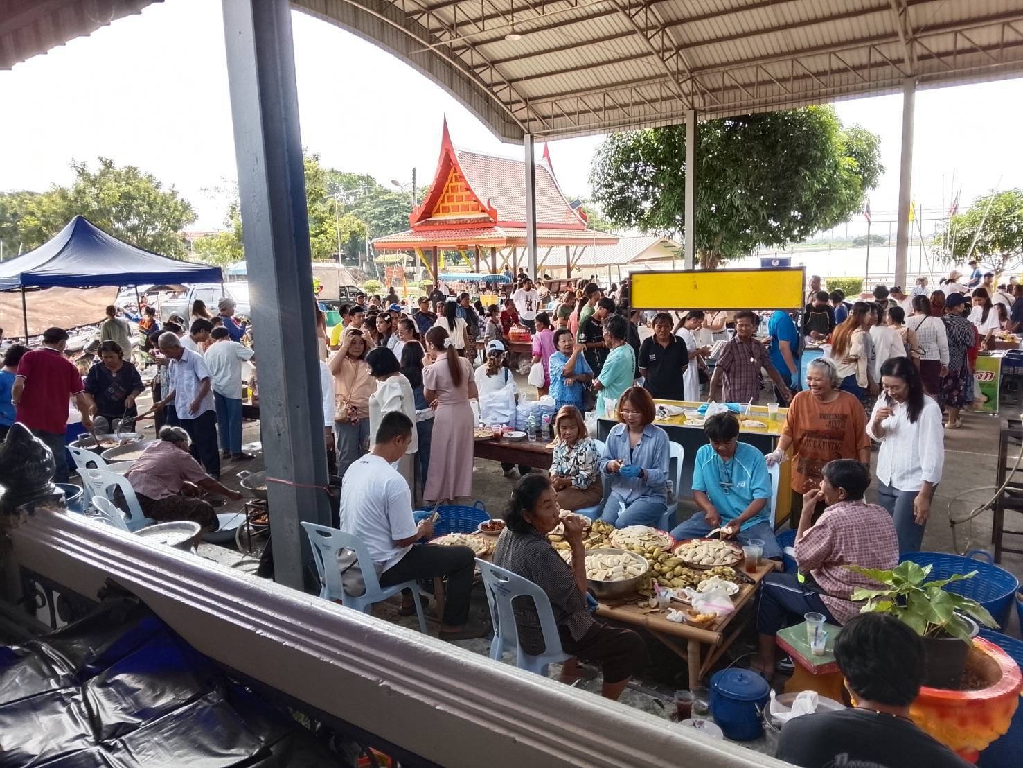 ภาพร่วมพิธีกรรมวัดดอนลาน