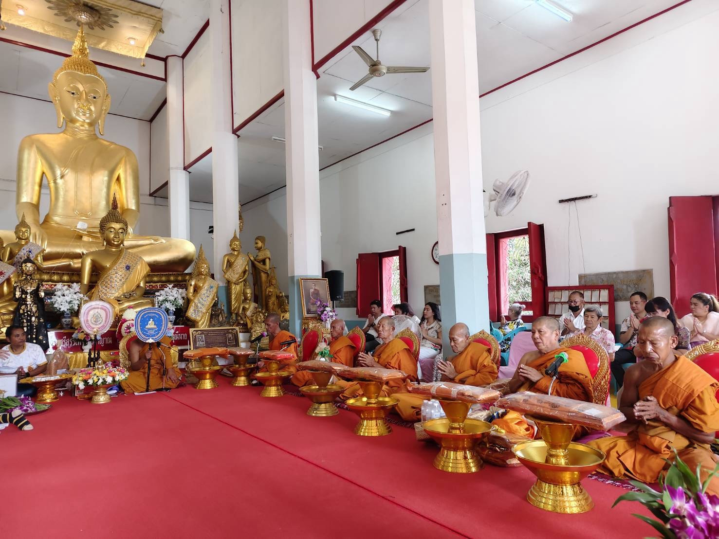 ภาพร่วมพิธีกรรมวัดกุฎีทอง