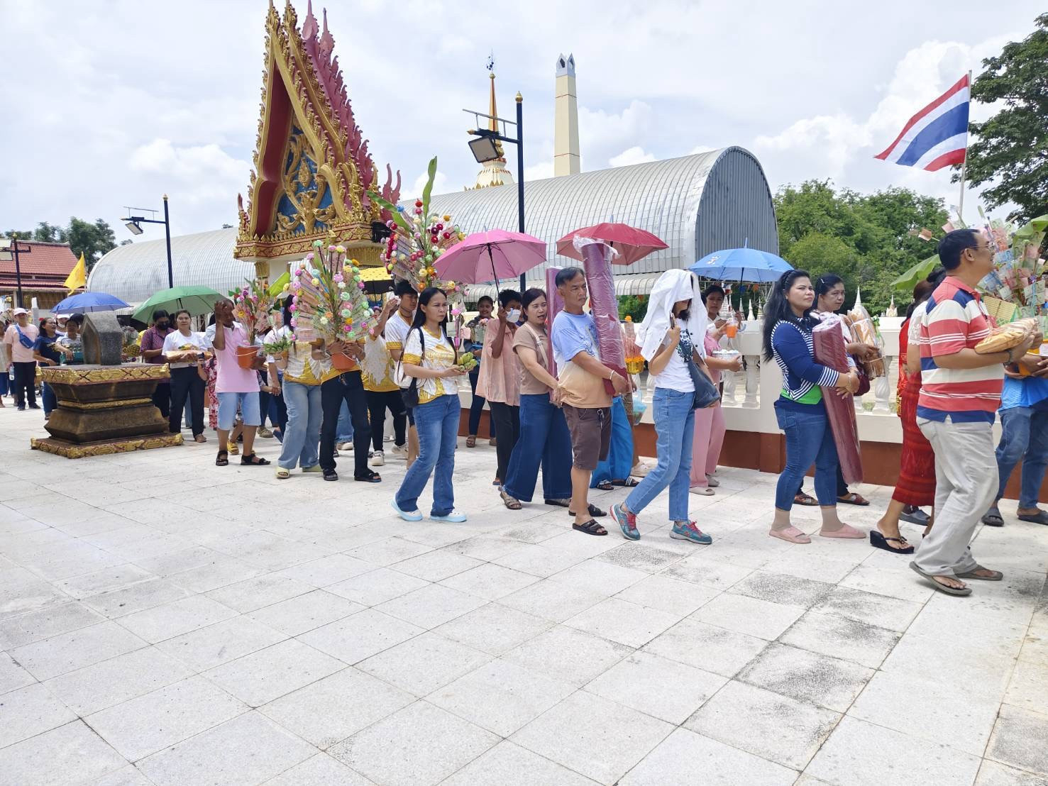 ภาพร่วมพิธีกรรมวัดแจ้ง