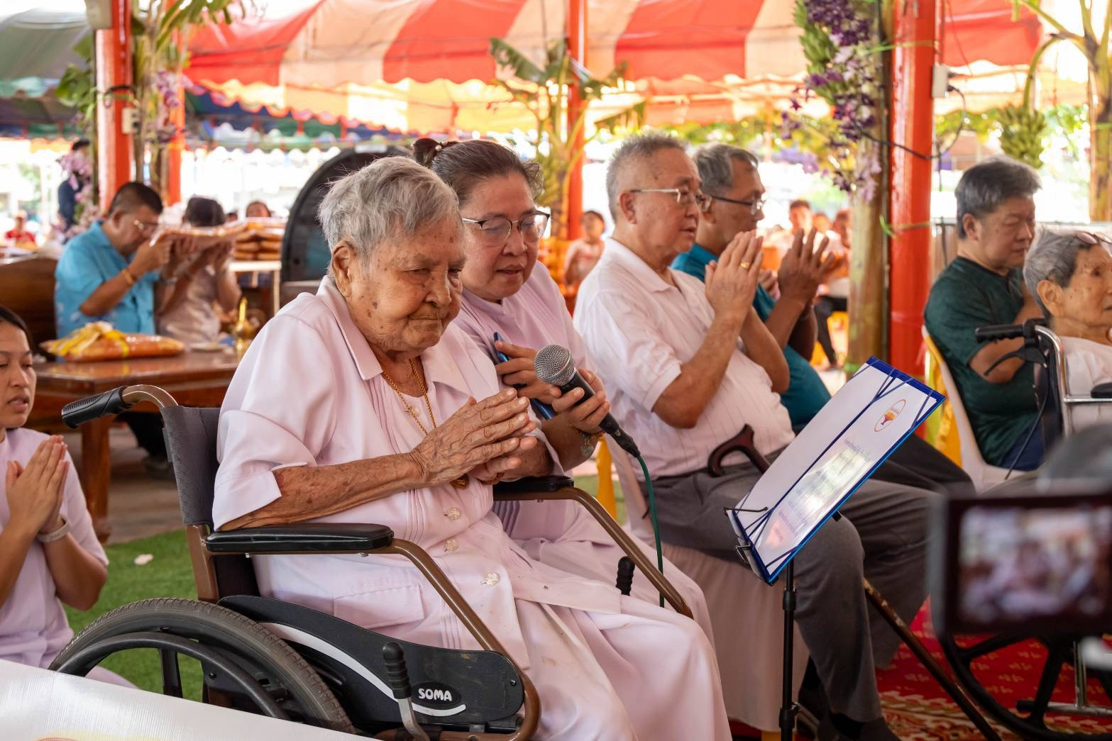 ภาพกล่าวคำถวายกฐินวัดหลักชัย