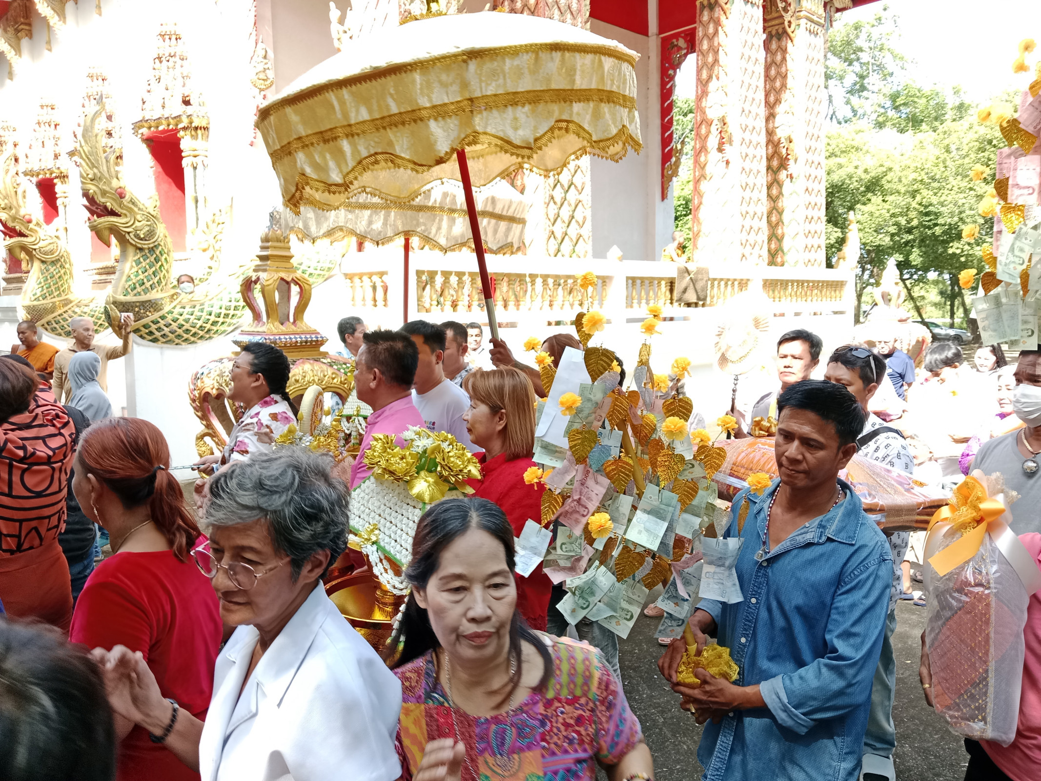 ภาพร่วมพิธีกรรมวัดพระธาตุศรีรัตนาราม