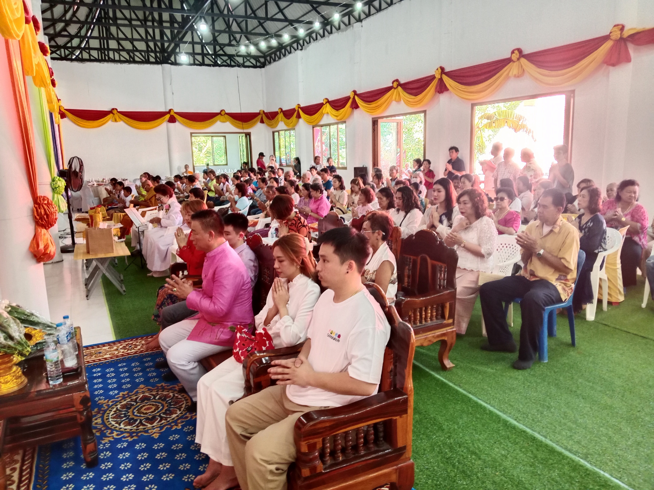 ภาพร่วมพิธีกรรมวัดพระธาตุศรีรัตนาราม