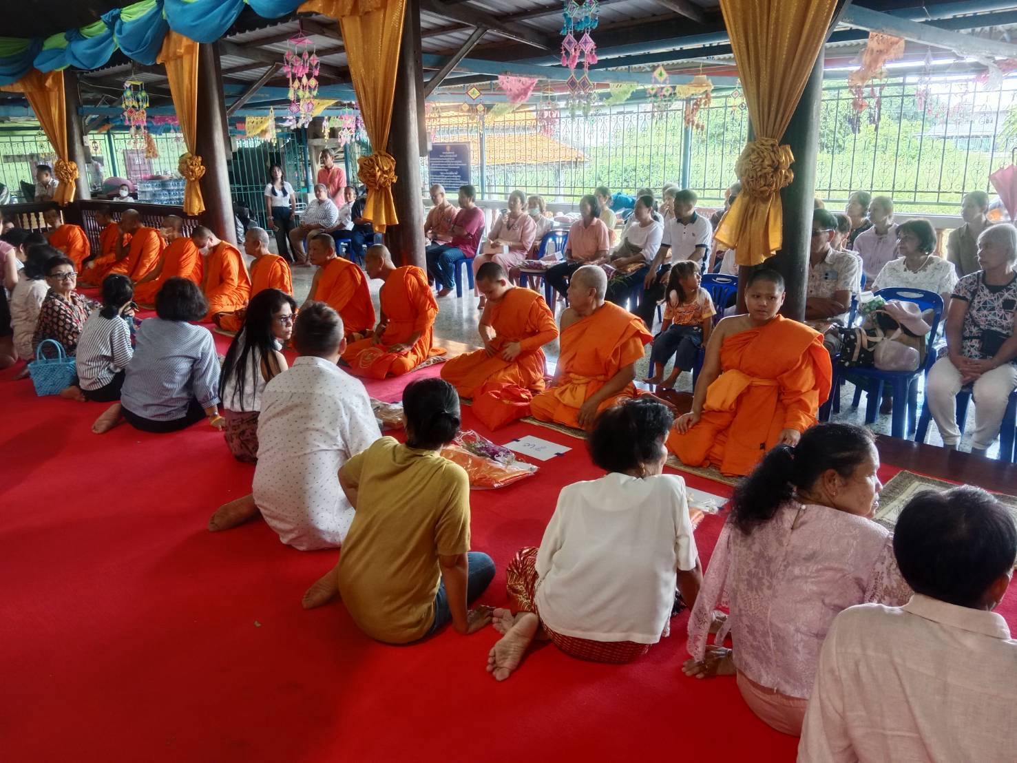 ภาพร่วมพิธีกรรมวัดบ้านแค