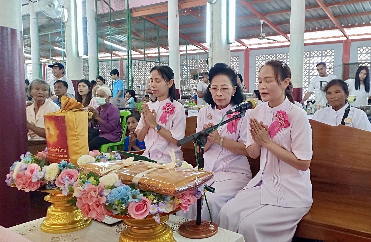 ภาพกล่าวคำถวายกฐินวัดอินทาราม