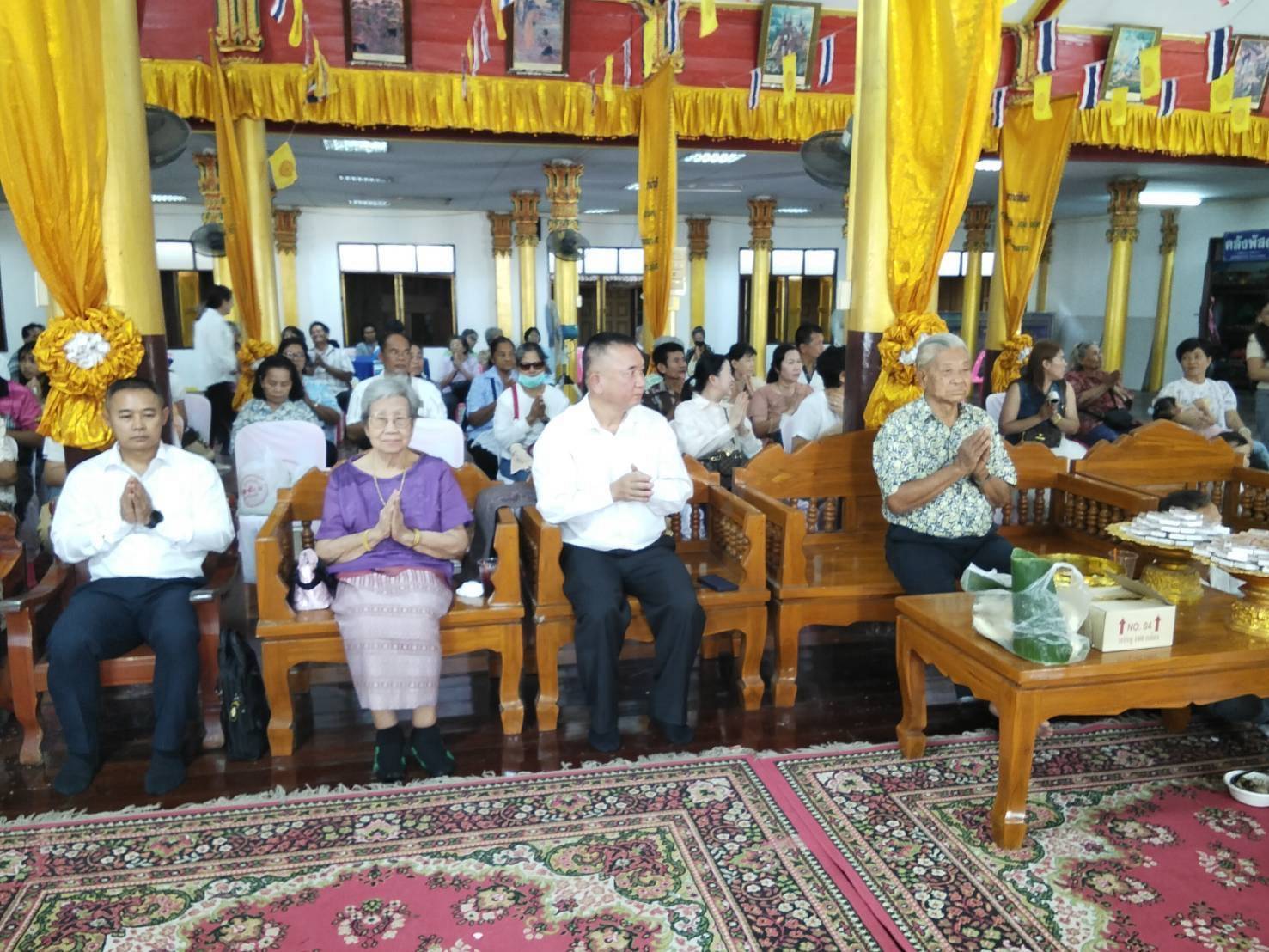 ภาพร่วมพิธีกรรมวัดโรงนา