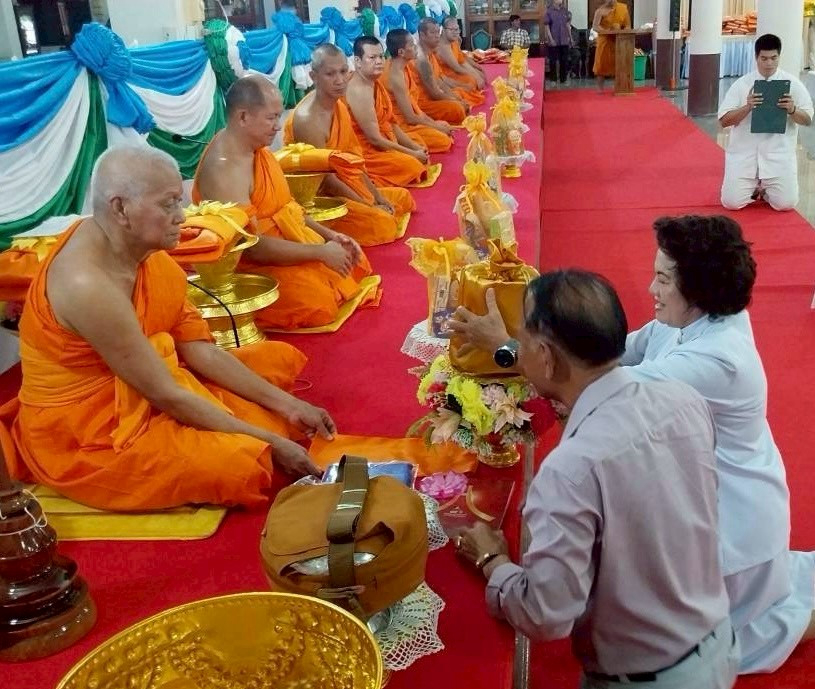 ภาพร่วมพิธีกรรมวัดราษฎร์เจริญ