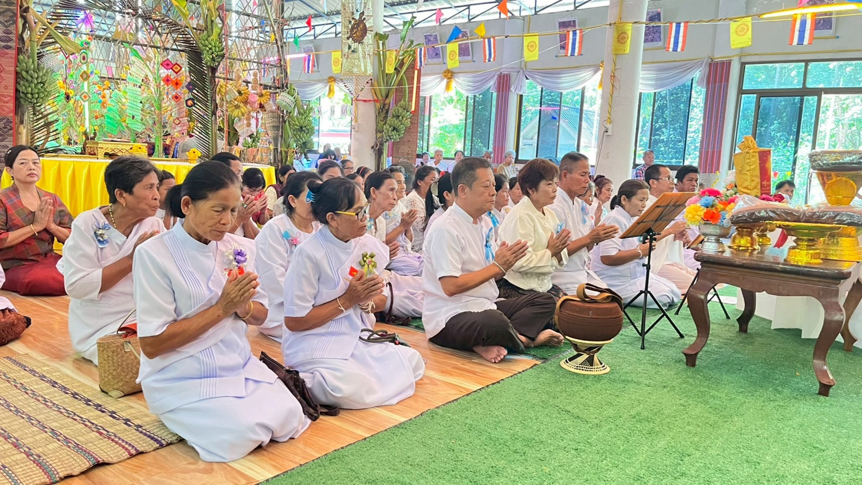 ภาพร่วมพิธีกรรมวัดป่าหนองแกศรีมงคล