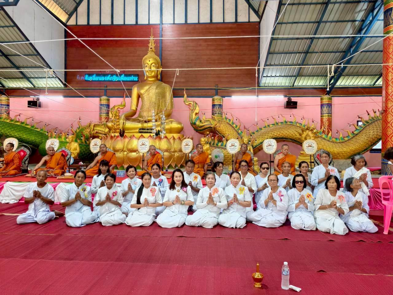 ภาพร่วมพิธีกรรมวัดโนนสำโรง