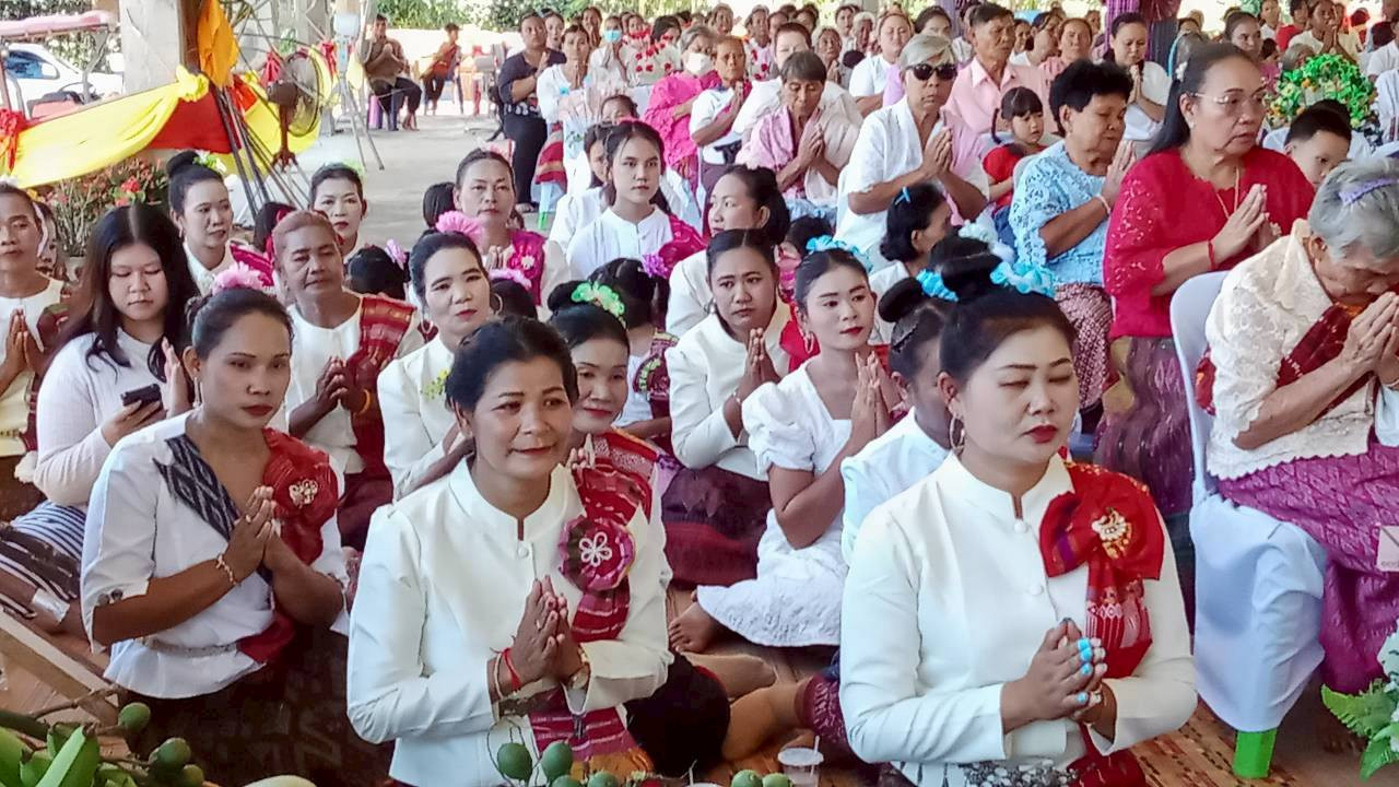 ภาพร่วมพิธีกรรมวัดบ้านผักขย่าใหญ่