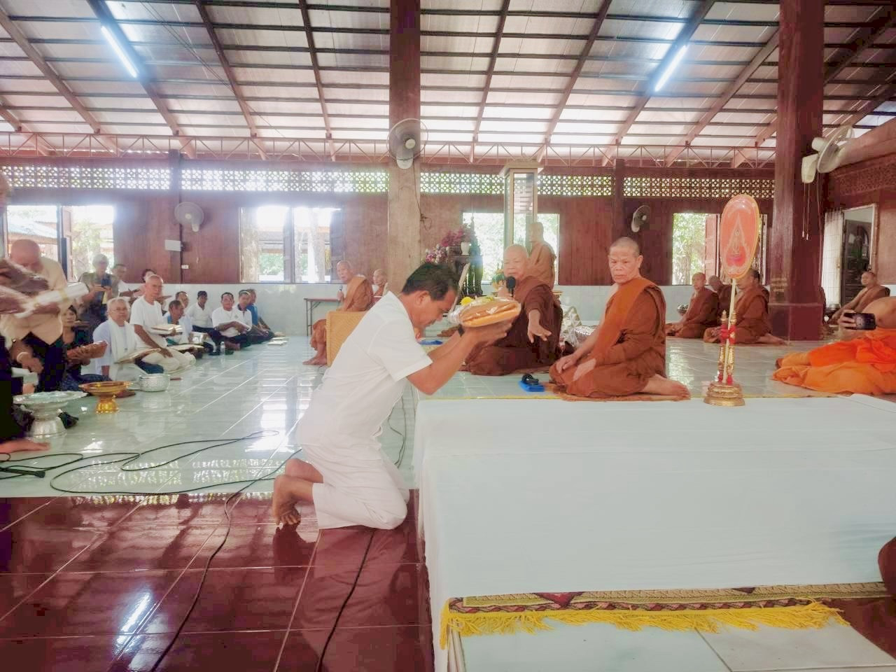 ภาพร่วมพิธีกรรมวัดเก่าน้อย