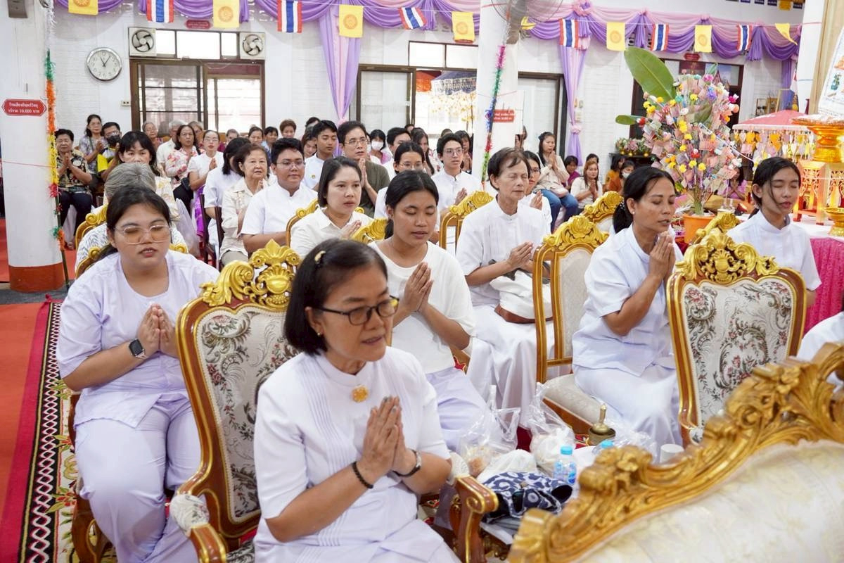 ภาพร่วมพิธีกรรมวัดพระแก้ว