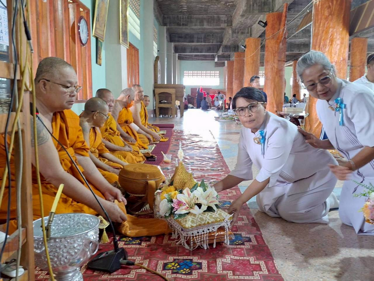 ภาพร่วมพิธีกรรมวัดหนองไม้แก่น