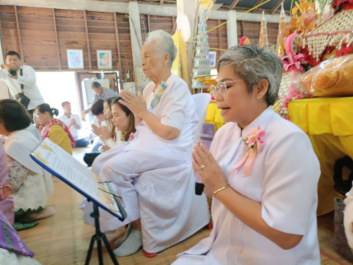 ภาพร่วมขบวนกฐินวัดราษฎร์สำราญ