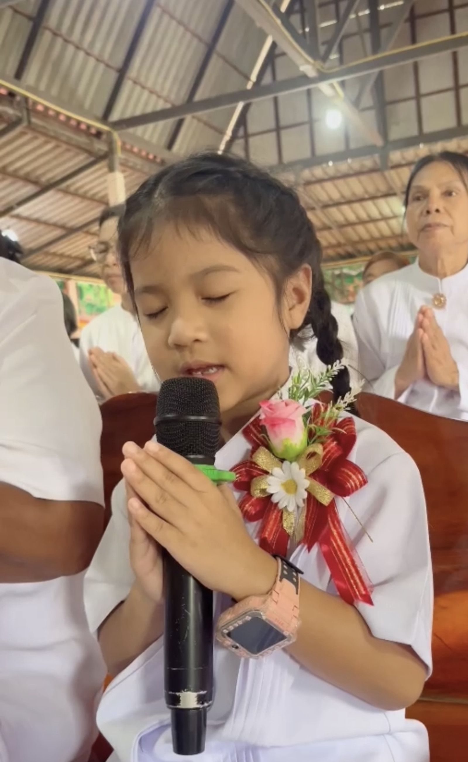 ภาพกล่าวคำถวายกฐินวัดศรีลาวรรณ