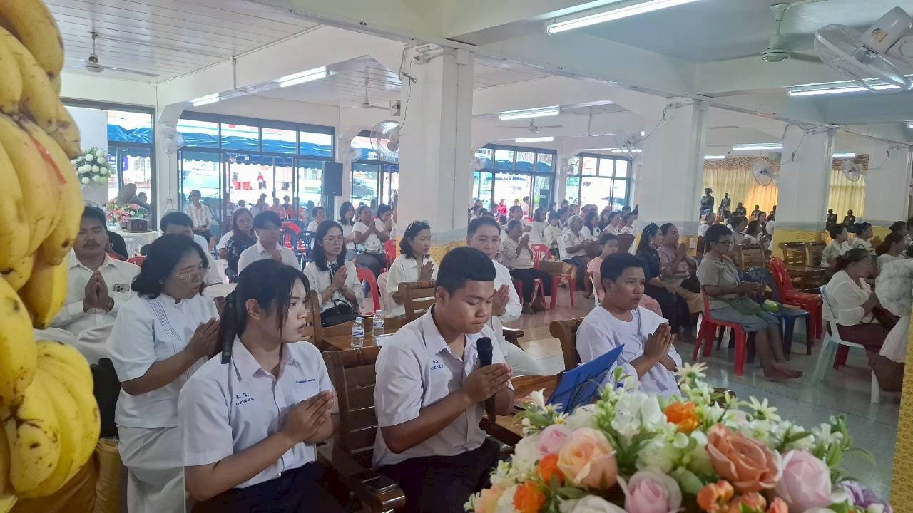 ภาพกล่าวคำถวายกฐินวัดเทพบุตร