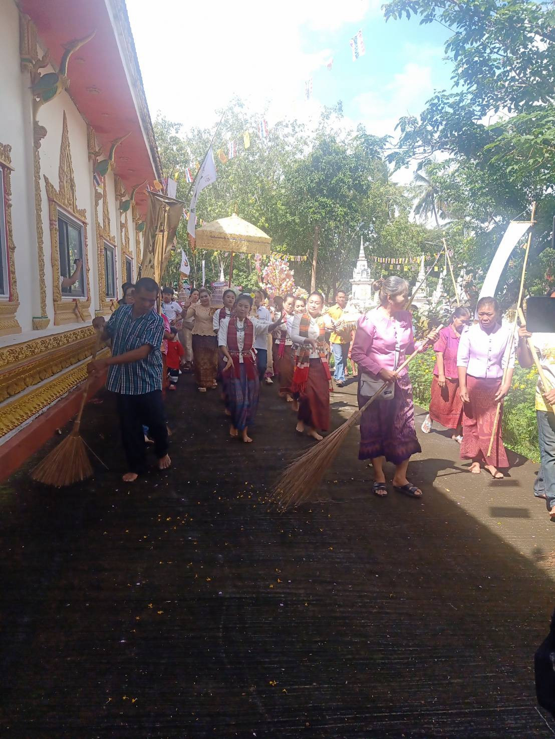 ภาพร่วมพิธีกรรมวัดผักไหมพุทธาวาส