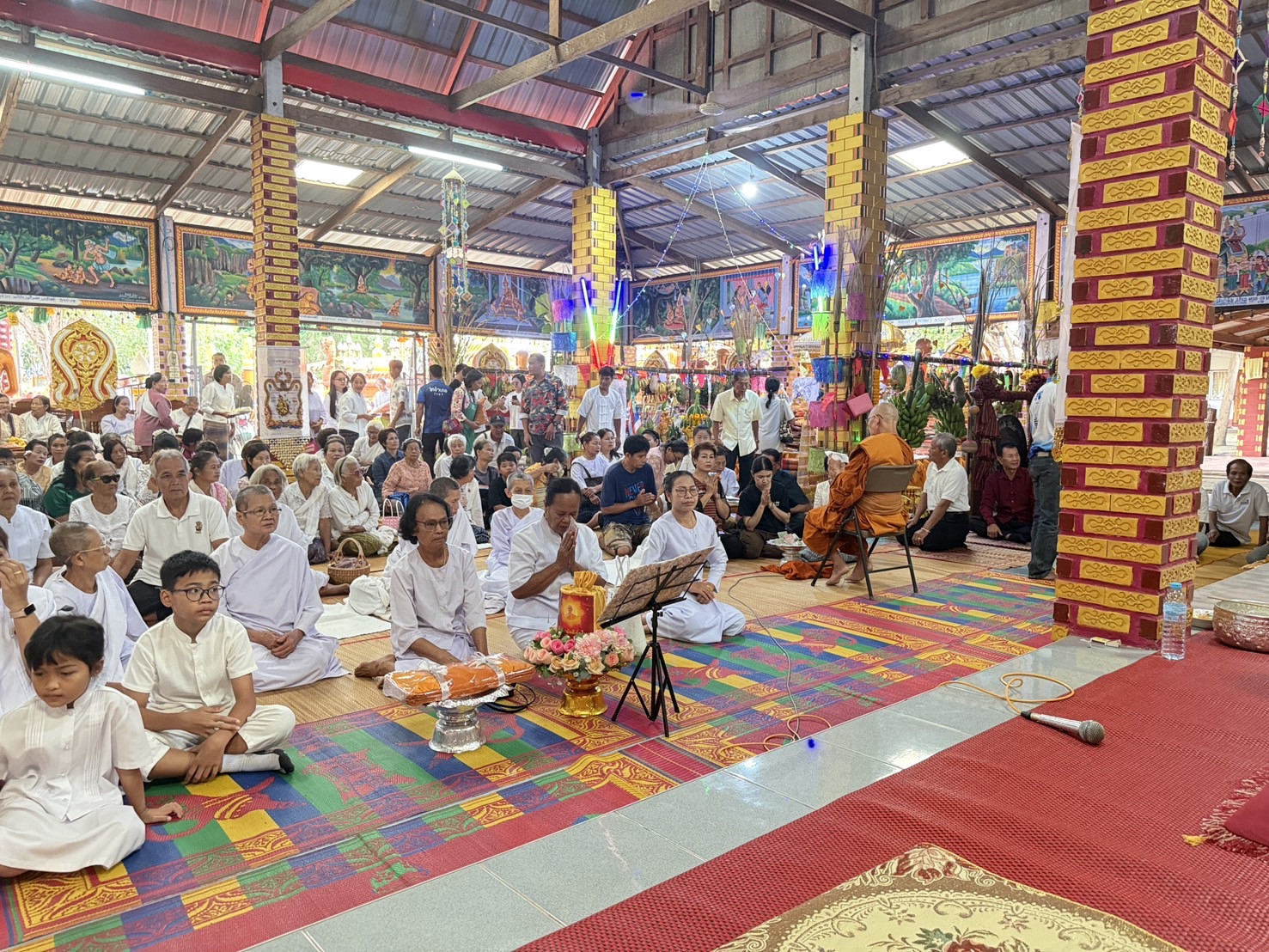 ภาพร่วมพิธีกรรมวัดหนองซ่งแย้