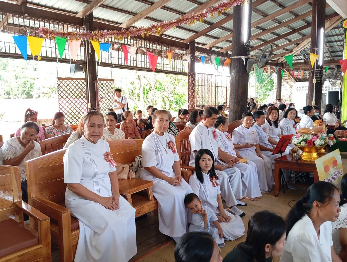 ภาพร่วมพิธีกรรมวัดวังตะคร้อ