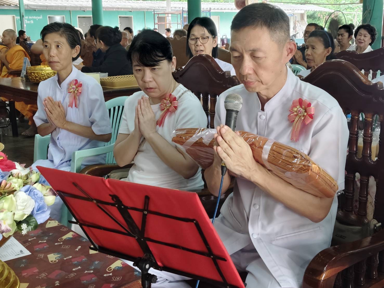 ภาพร่วมพิธีกรรมวัดหนองไผ่