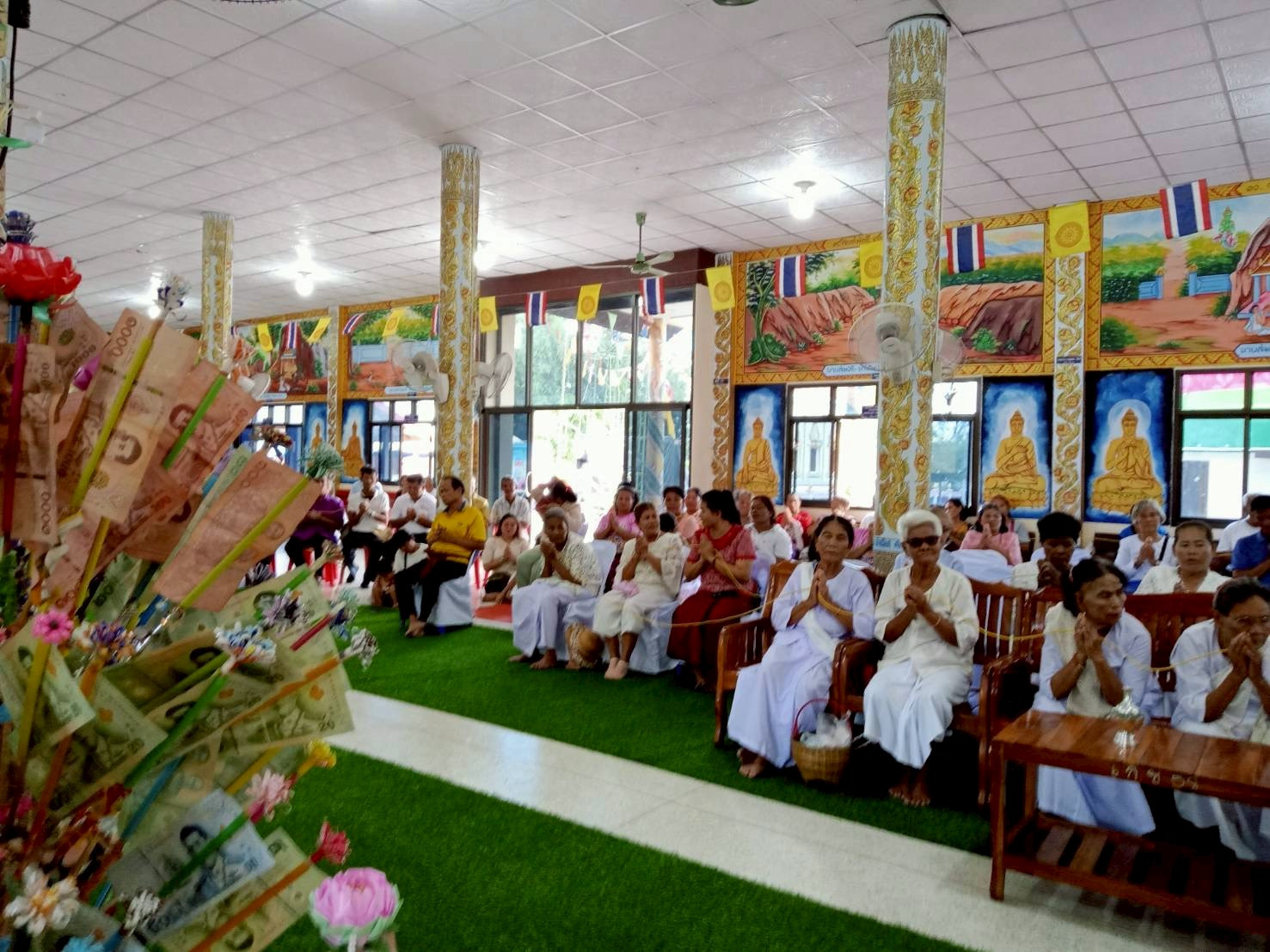 ภาพร่วมพิธีกรรมวัดสว่างศิริสำราญ