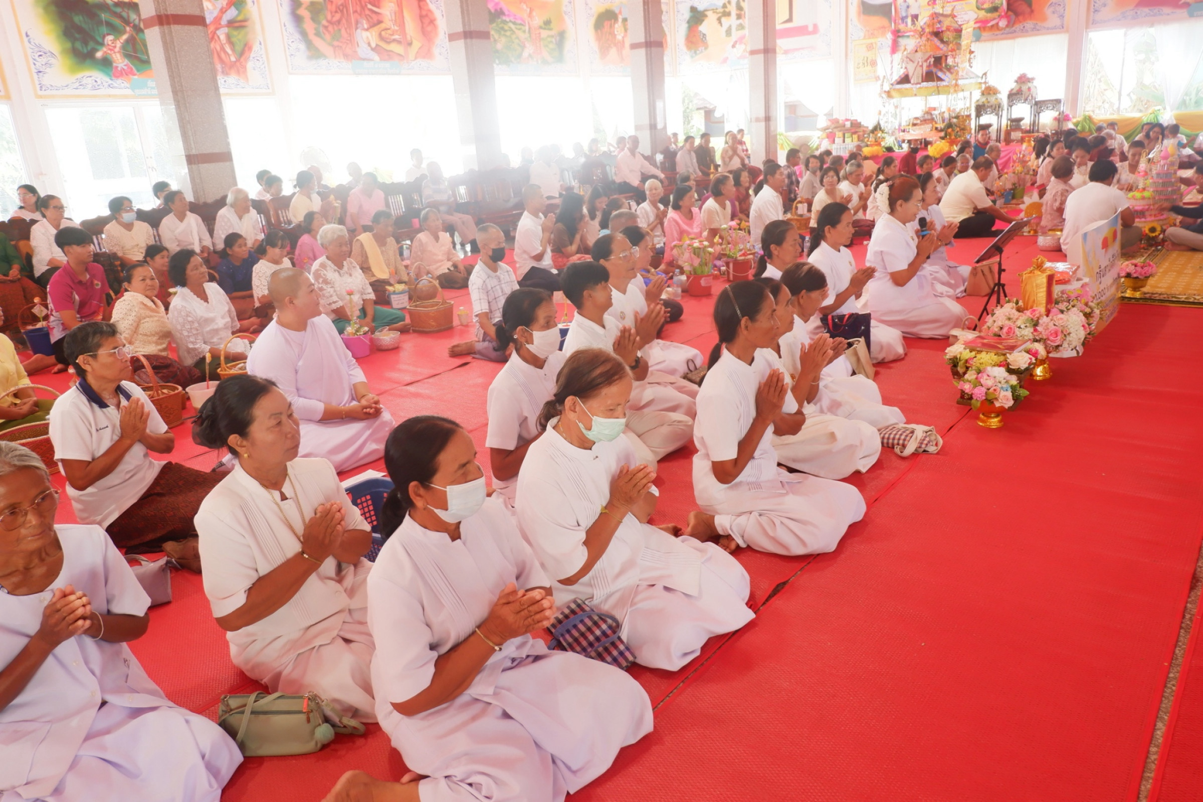 ภาพร่วมพิธีกรรมวัดบ้านผึ้ง